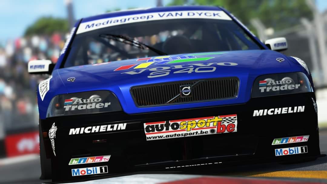 VOLVO S40 BTCC — Silverstone National